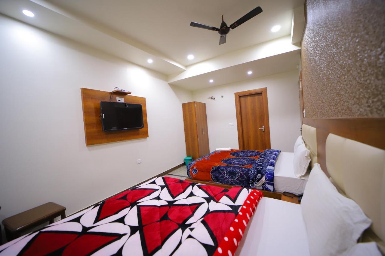 Hotel Royal Phoenix Agra  Kültér fotó