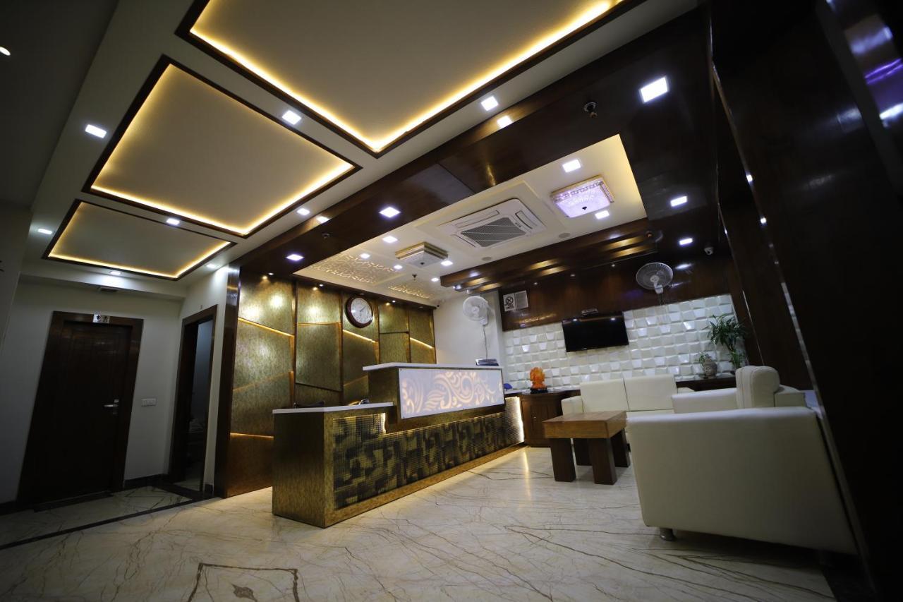 Hotel Royal Phoenix Agra  Kültér fotó