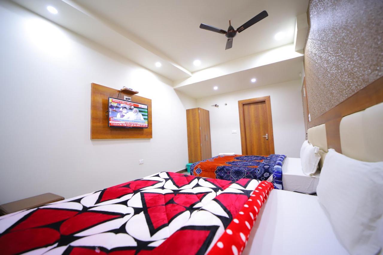 Hotel Royal Phoenix Agra  Kültér fotó
