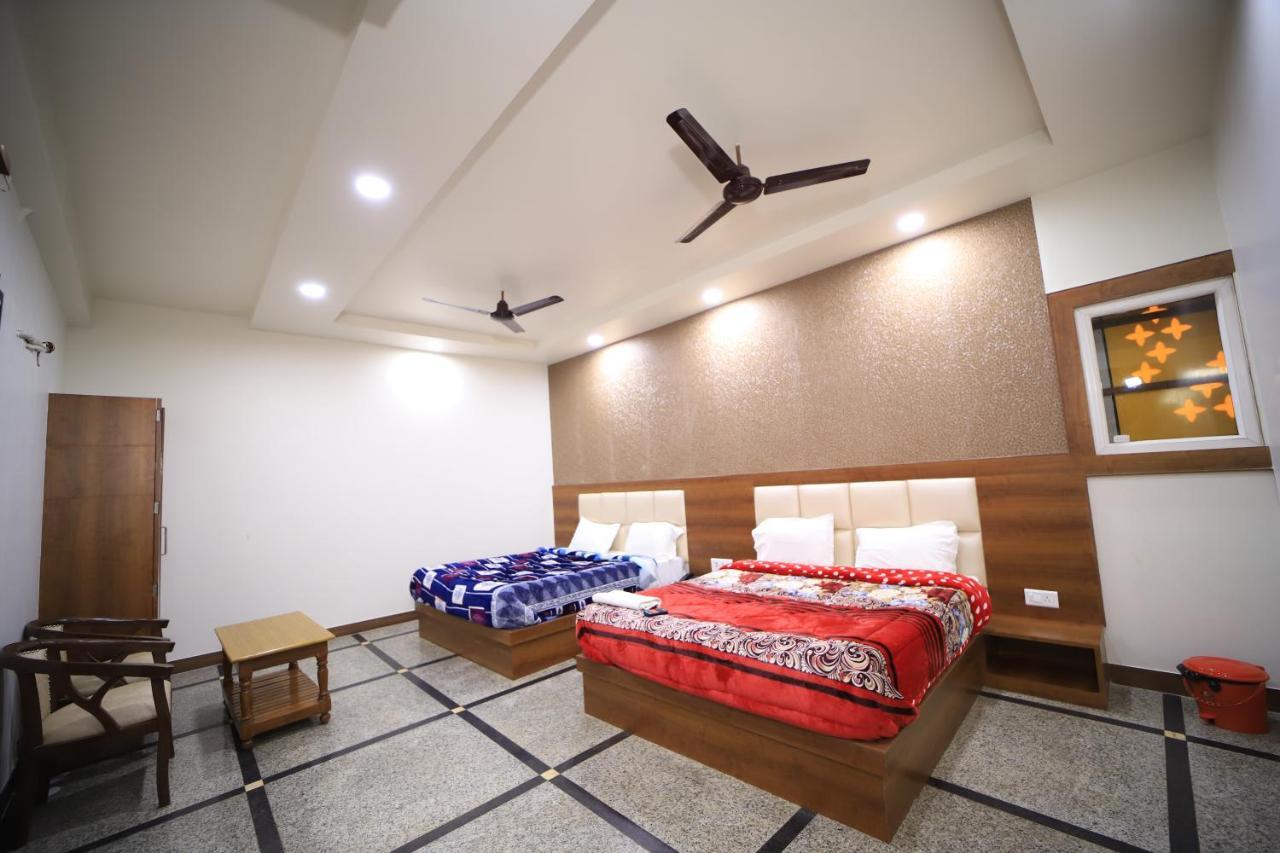 Hotel Royal Phoenix Agra  Kültér fotó