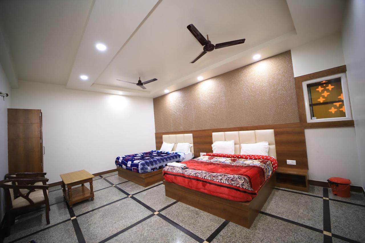 Hotel Royal Phoenix Agra  Kültér fotó