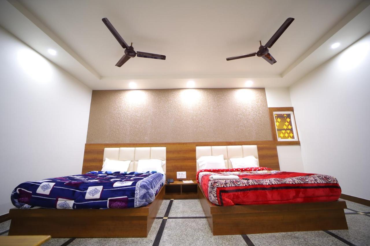 Hotel Royal Phoenix Agra  Kültér fotó
