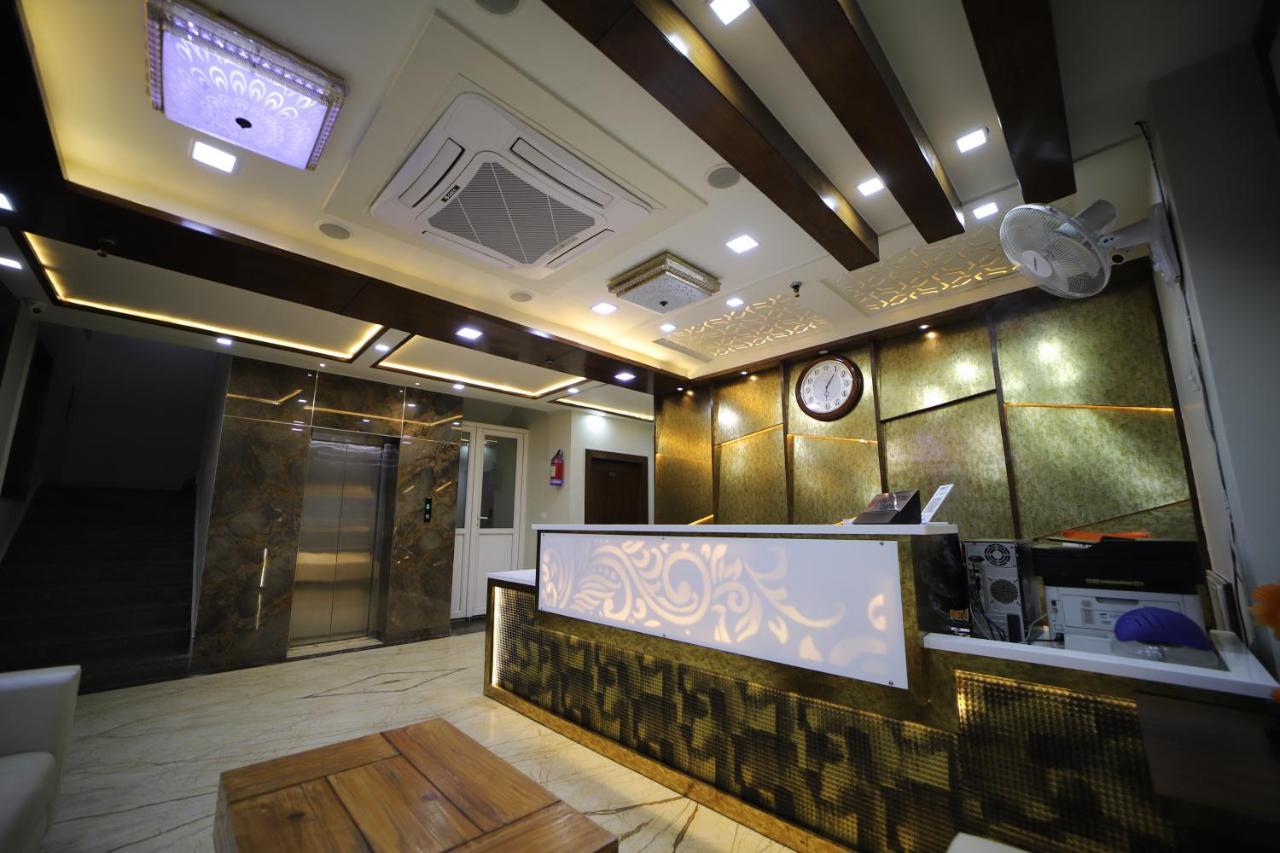 Hotel Royal Phoenix Agra  Kültér fotó