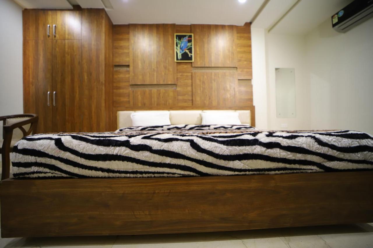 Hotel Royal Phoenix Agra  Kültér fotó