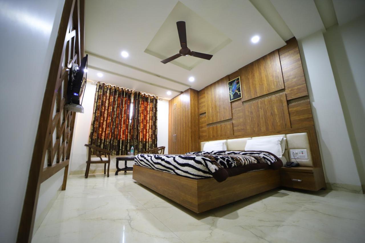 Hotel Royal Phoenix Agra  Kültér fotó